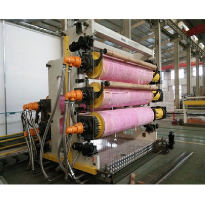 آلة صنع الجلود ذات الأرضية الواسعة PVC خط إنتاج أرضيات الباركيه 400 كجم ح