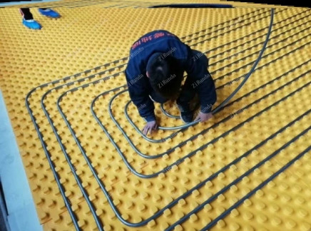 شراء 350kg/H قابلة للتخصيص المياه تحت الأرضية وحدات التدفئة لوحة خط الإنتاج العزل الحراري online manufacture