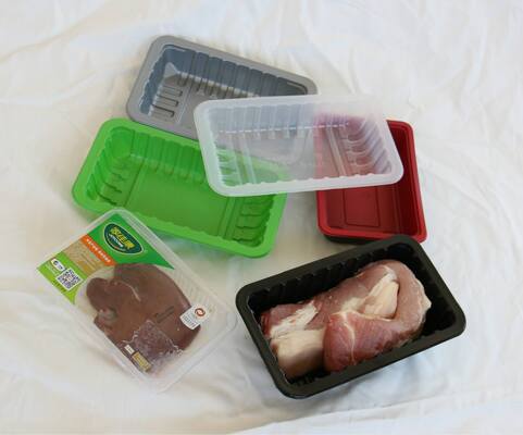 شراء خط إنبعاثات ورق البلاستير من PP مع 80 ٪ من المواد المعاد تدويرها 4 طبقات للإنبعاثات المشتركة وعرض 800-1500 مم للتشكل الحراري online manufacture