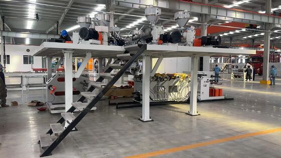 شراء خط إنتاج بثق صفائح الحواجز العالية GWELL PP-EVOH ذات 5-7-11 طبقات لتشكيل حاويات الطعام بالحرارة بعرض 800-1500 مم وآلة صنع أكواب الزبادي online manufacture