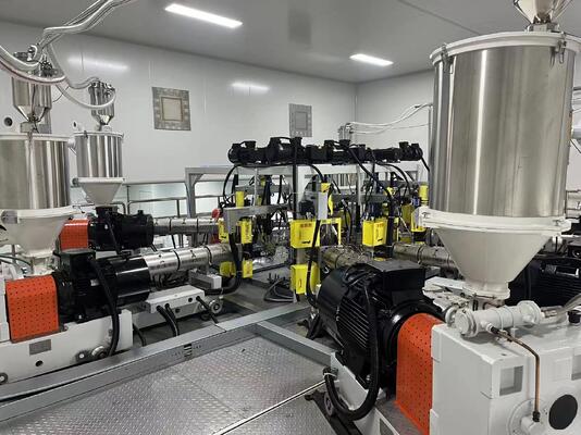 شراء آلة طحن ورق التصميم الحراري من PP ذات القدرة العالية مع 300-1000kg / h output، 0.2-1.5mm thickness و 800-1500mm width online manufacture